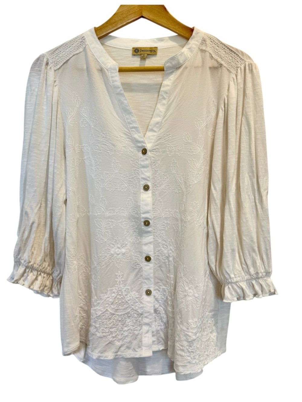 Democracy White Embroidered V-Neck Button Front Blouse M